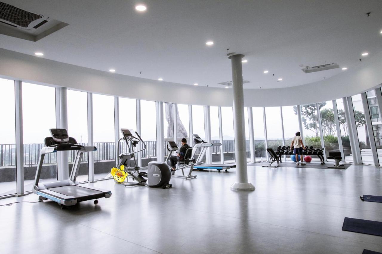 Sinar Rasa Homestay At I-Soho, I-City シャー・アラム エクステリア 写真 The gym at the 101 building